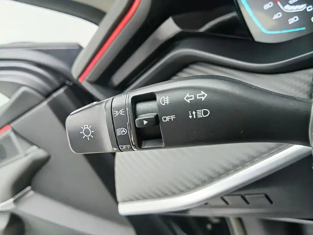 Dongfeng Aeolus Yixuan MAX 2022 2021 1.5T Super Dad Edition