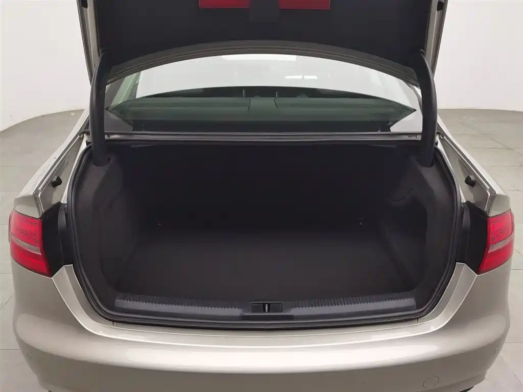 Audi A4L 2016 30 TFSI Collector's Edition Automatic Comfort фото 16