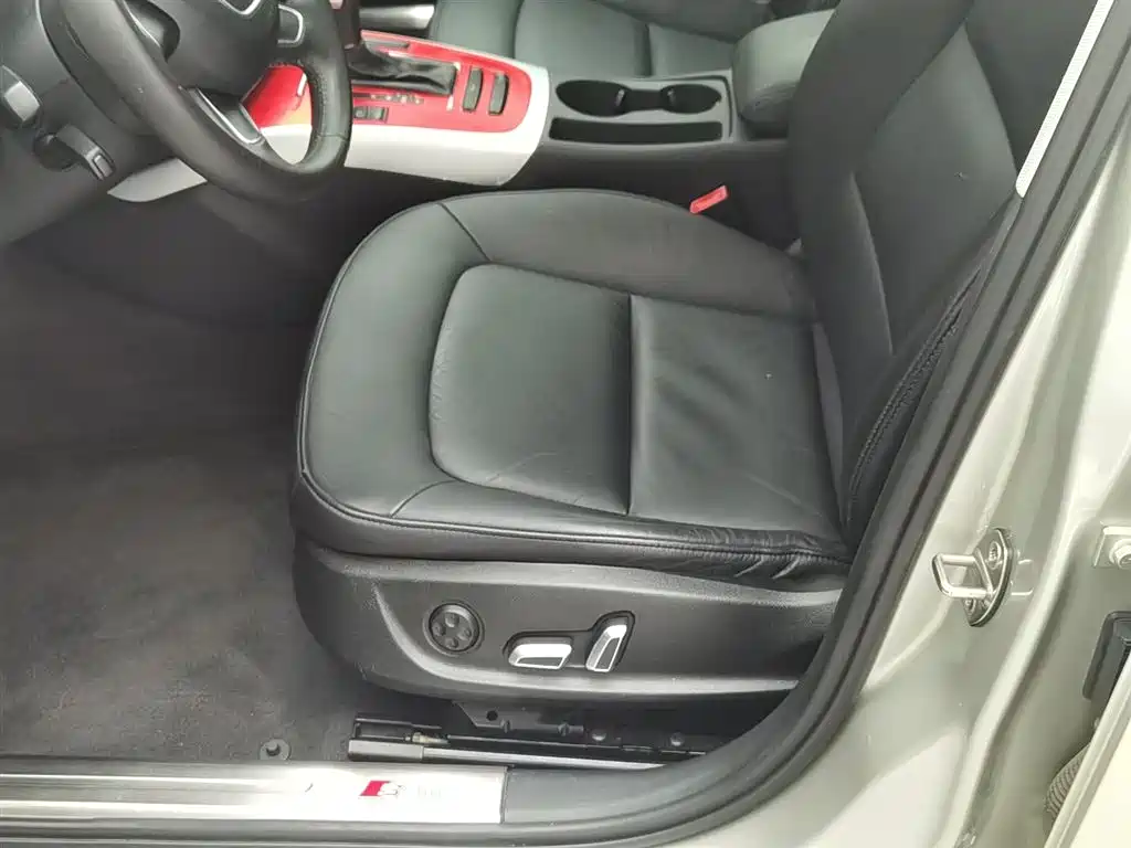 Audi A4L 2016 30 TFSI Collector's Edition Automatic Comfort фото 20