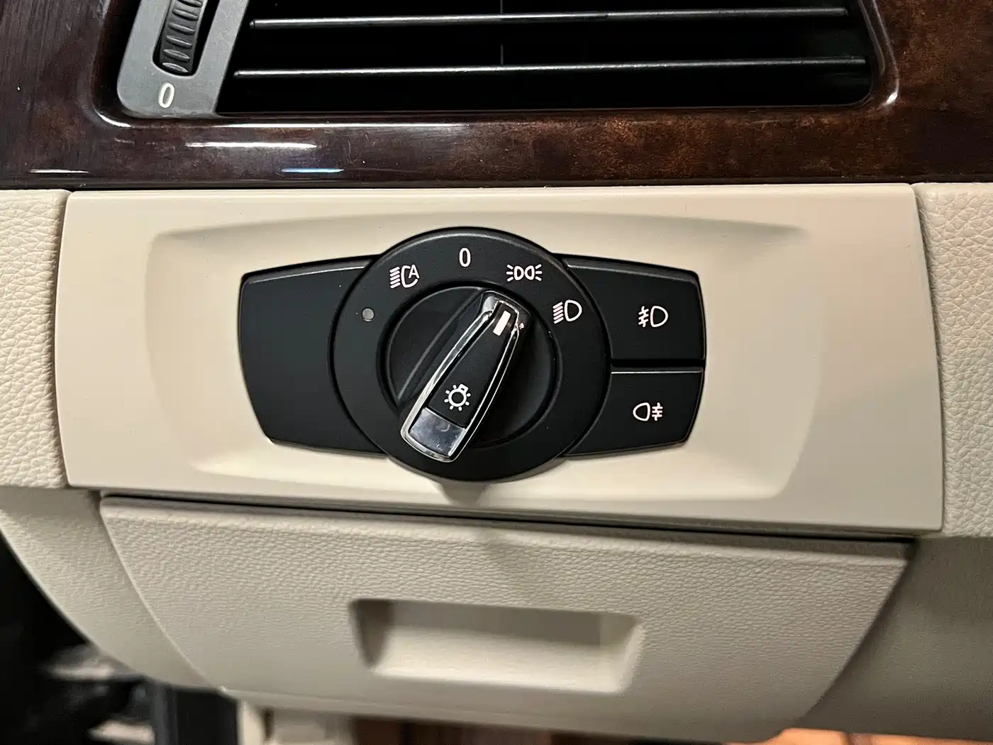 BMW 3 Series (Import) 2009 2009 Model 330i Convertible
