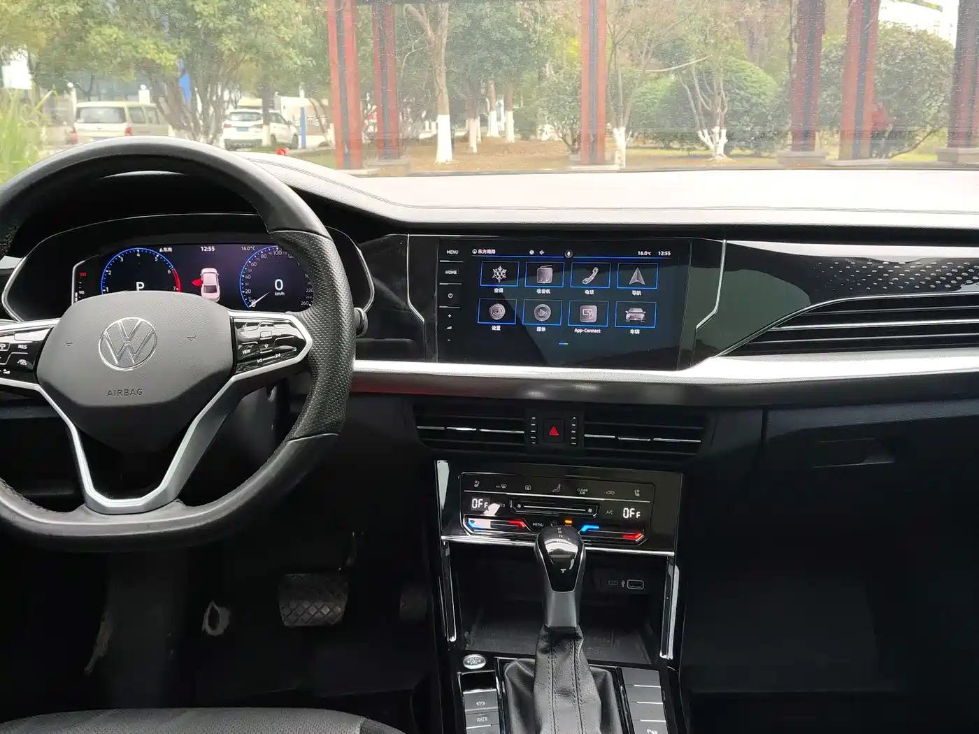 Volkswagen Passat 2022 330TSI Starlight Luxury Edition фото 13