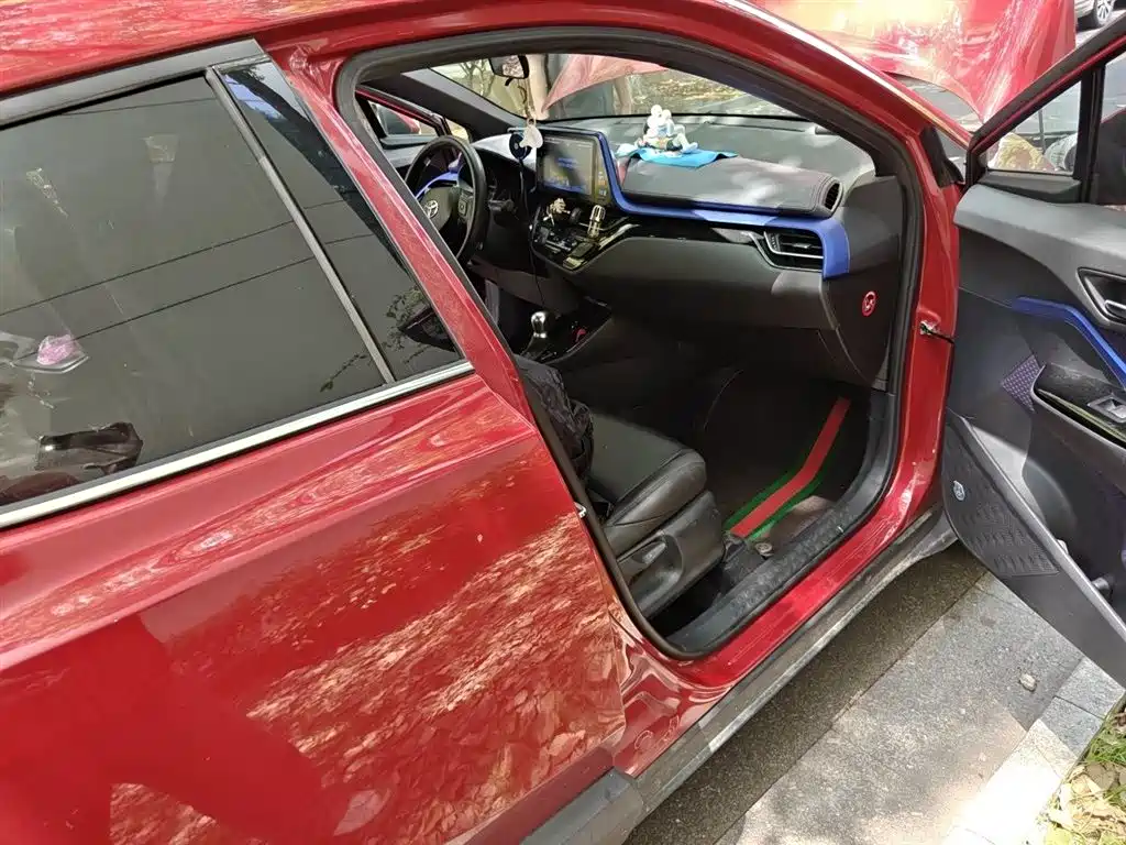Toyota C-HR 2018 2.0L Leading Edition China VI фото 19