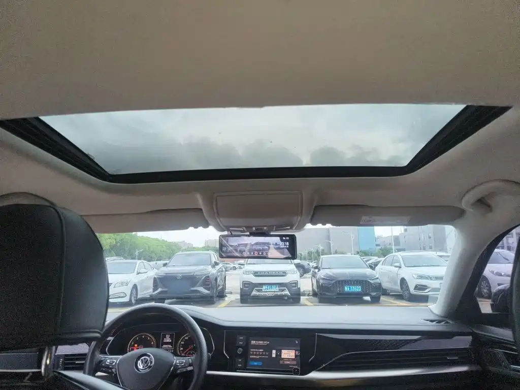Photo 9 - Volkswagen Passat