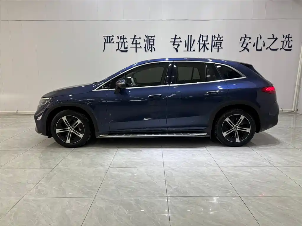 MERCEDES-BENZ EQE SUV