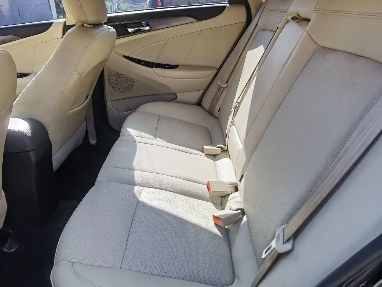 Photo 12 - Changan Eado