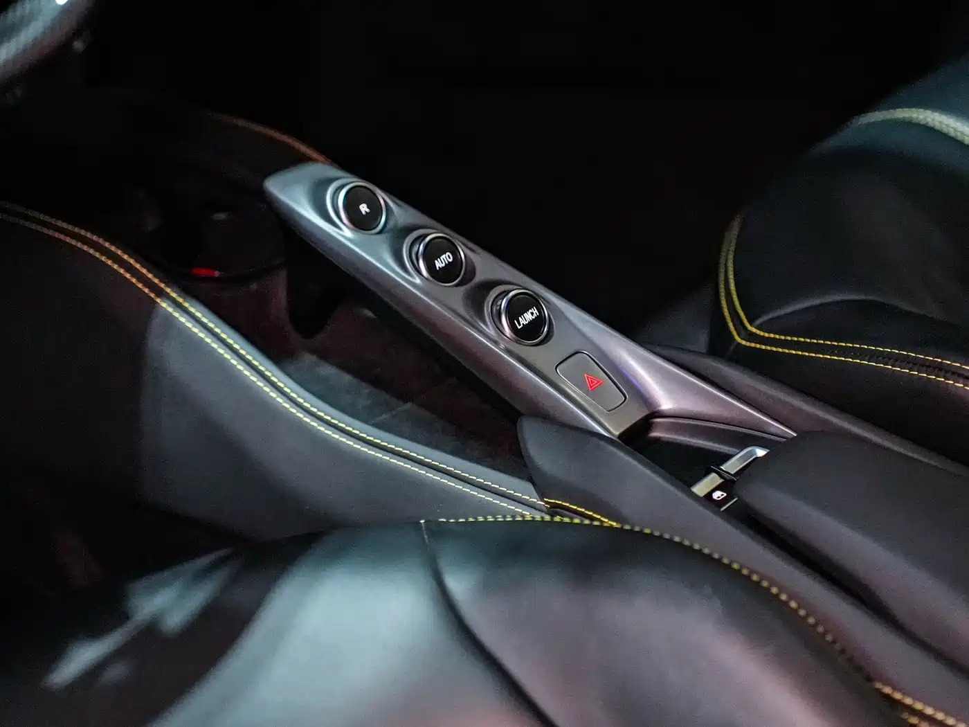 Ferrari F8 2022 2019 Tributo 3.9T V8