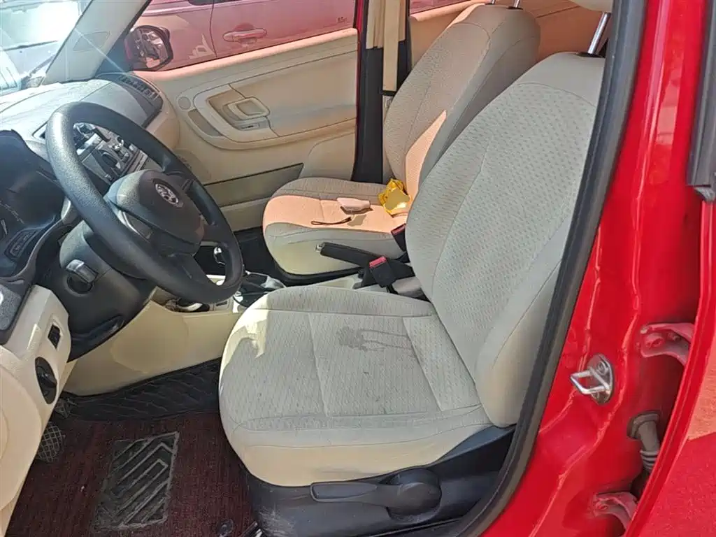 Škoda Fabia 2014 1.4L Automatic Crystal Edition фото 15