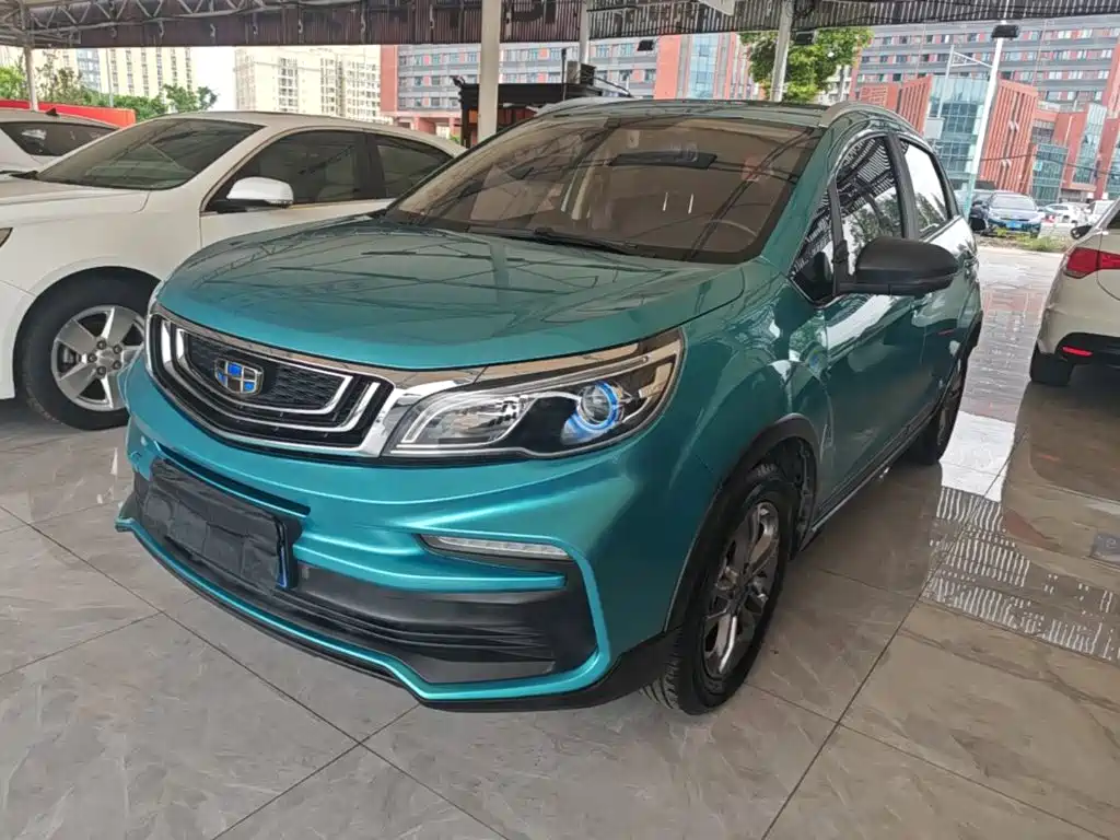 Фото 2 - Geely Vision X3