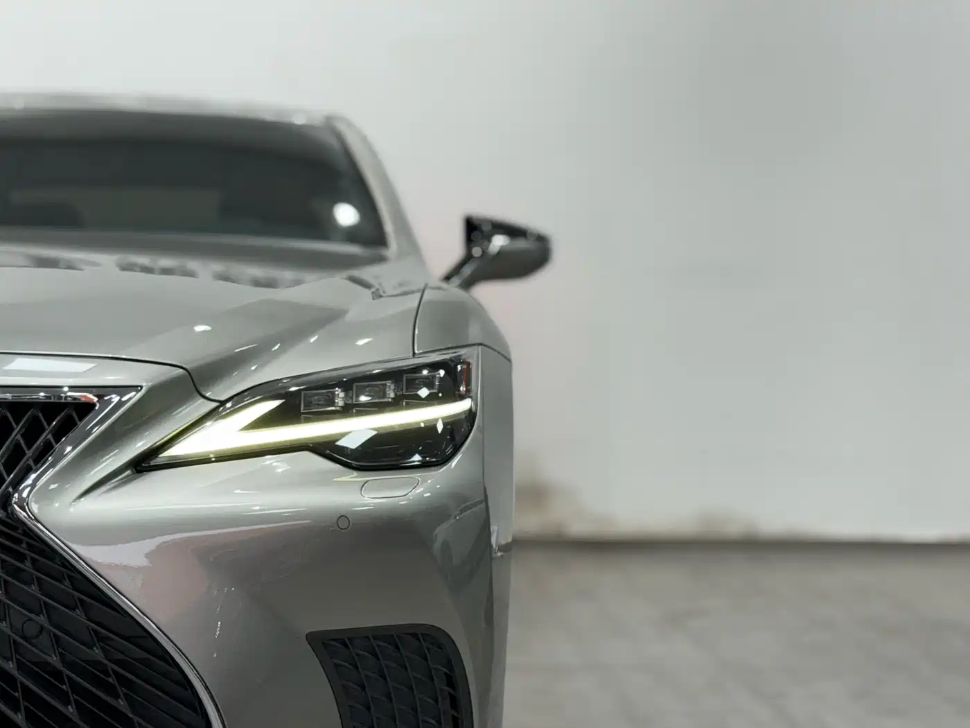 Lexus LS 2021 500h Excellence Edition фото 15