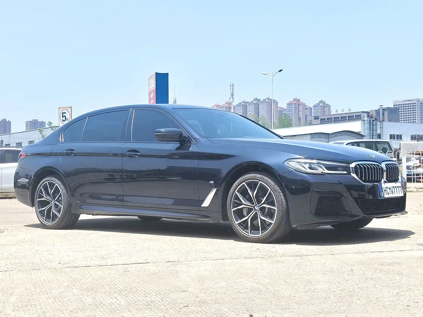 BMW 5 Series 2023 530Li Premium M Sport Package фото 2