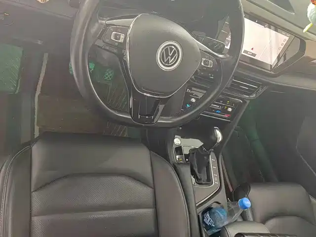 Volkswagen Tharu 2022 280TSI FWD Luxury Edition — фото 4