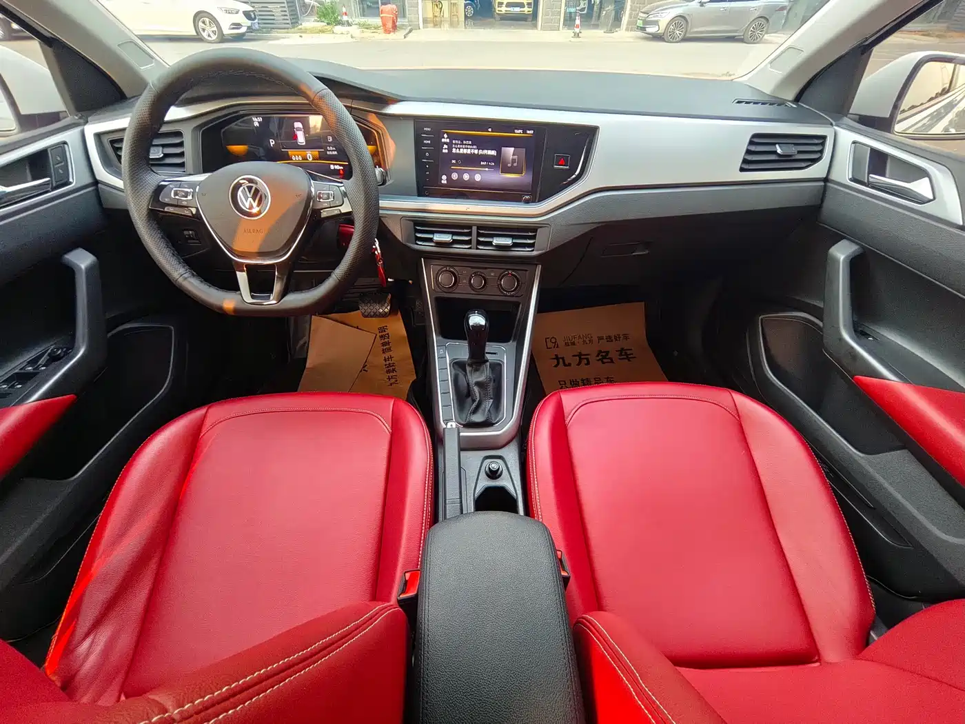 Volkswagen Polo 2023 Facelift Plus 1.5L Auto Joyful Living Edition фото 6