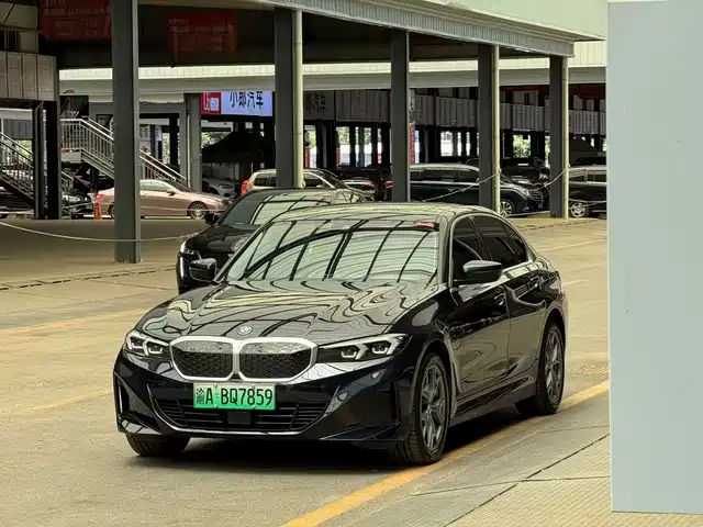 BMW i3 2025