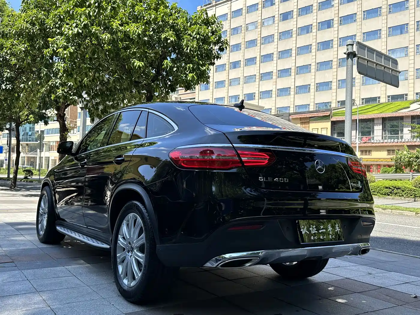 Mercedes-Benz GLE Coupe 2018 GLE 320 4MATIC Coupe SUV фото 3