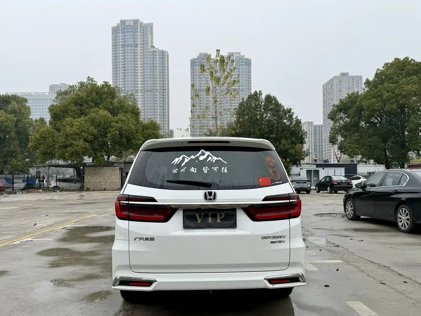 Honda Odyssey 2022 2.0L e:HEV Sharp·Intelligent Edition фото 7