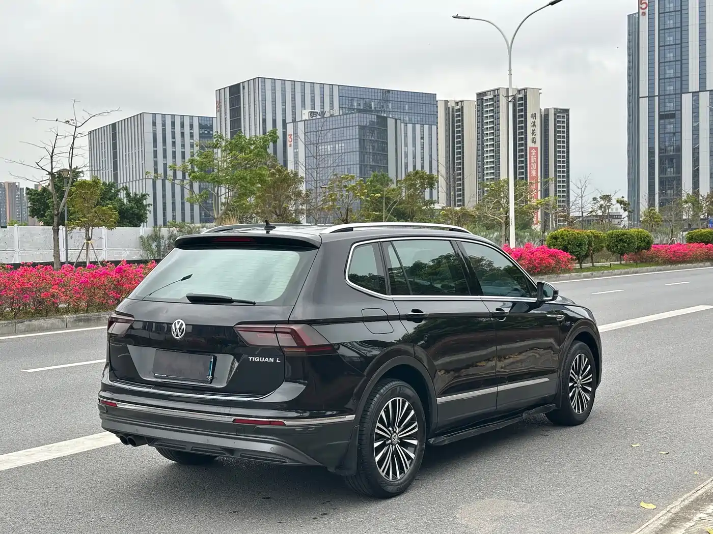 Volkswagen Tiguan L 2017 330TSI Automatic 2WD Flagship Edition фото 4