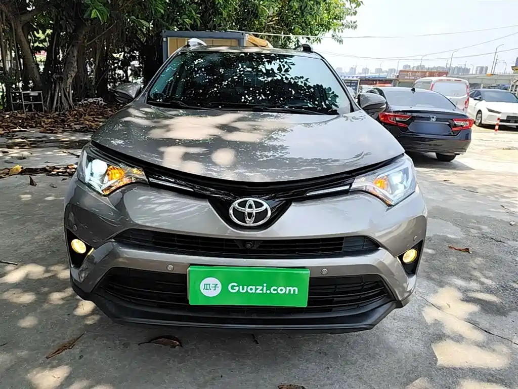 Toyota RAV4 Rongfang 2016 2.0L CVT 2WD Trend (China V) фото 3