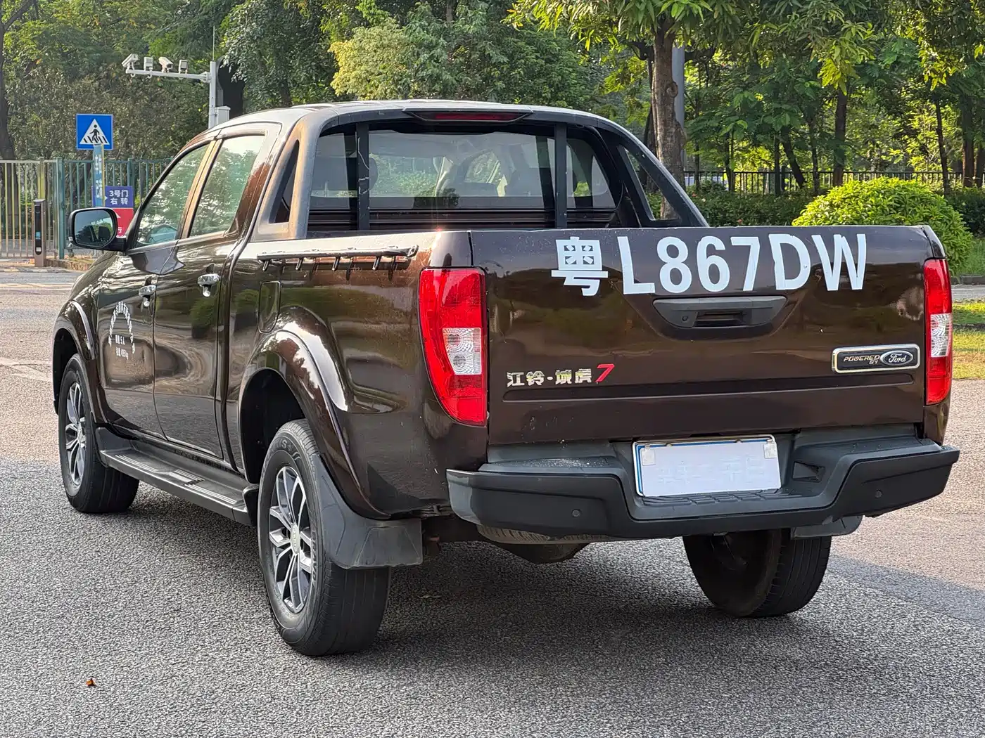 Jiangling Yuhu 7 2020 2020 Model 2.0T Diesel Manual 2WD Comfort Long Wheelbase China VI JX4D20A6L