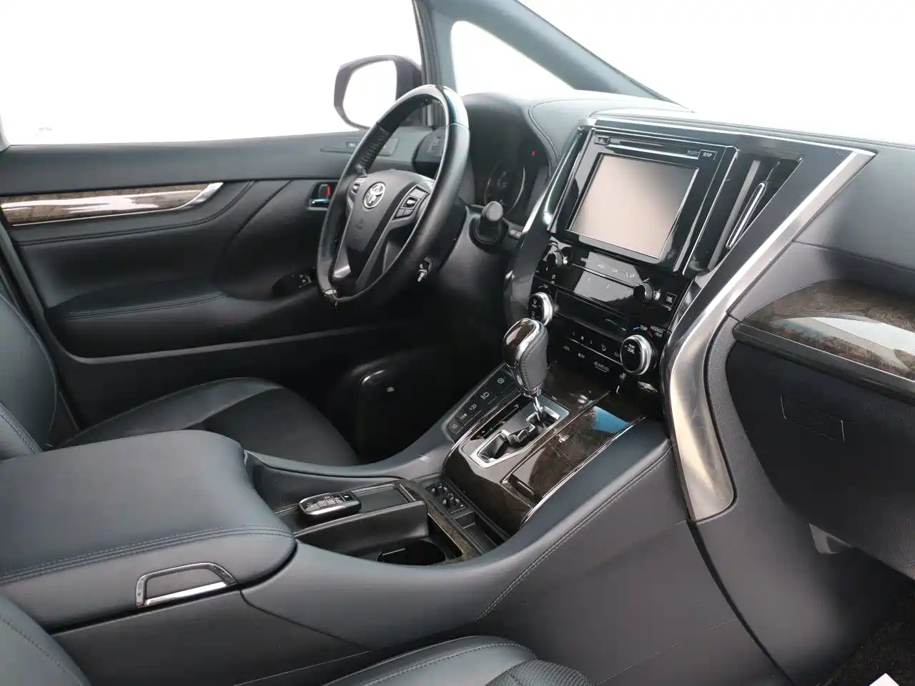 Toyota Alphard 2018 Facelift 3.5L Premium Edition фото 11