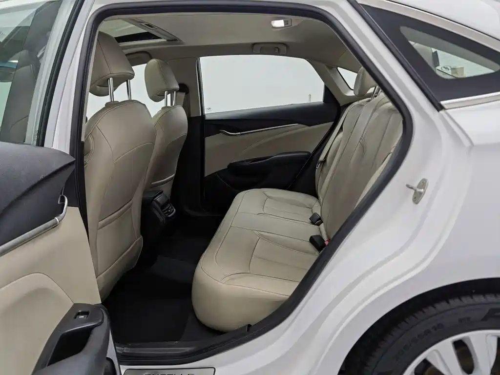 Фото 15 - Buick Excelle