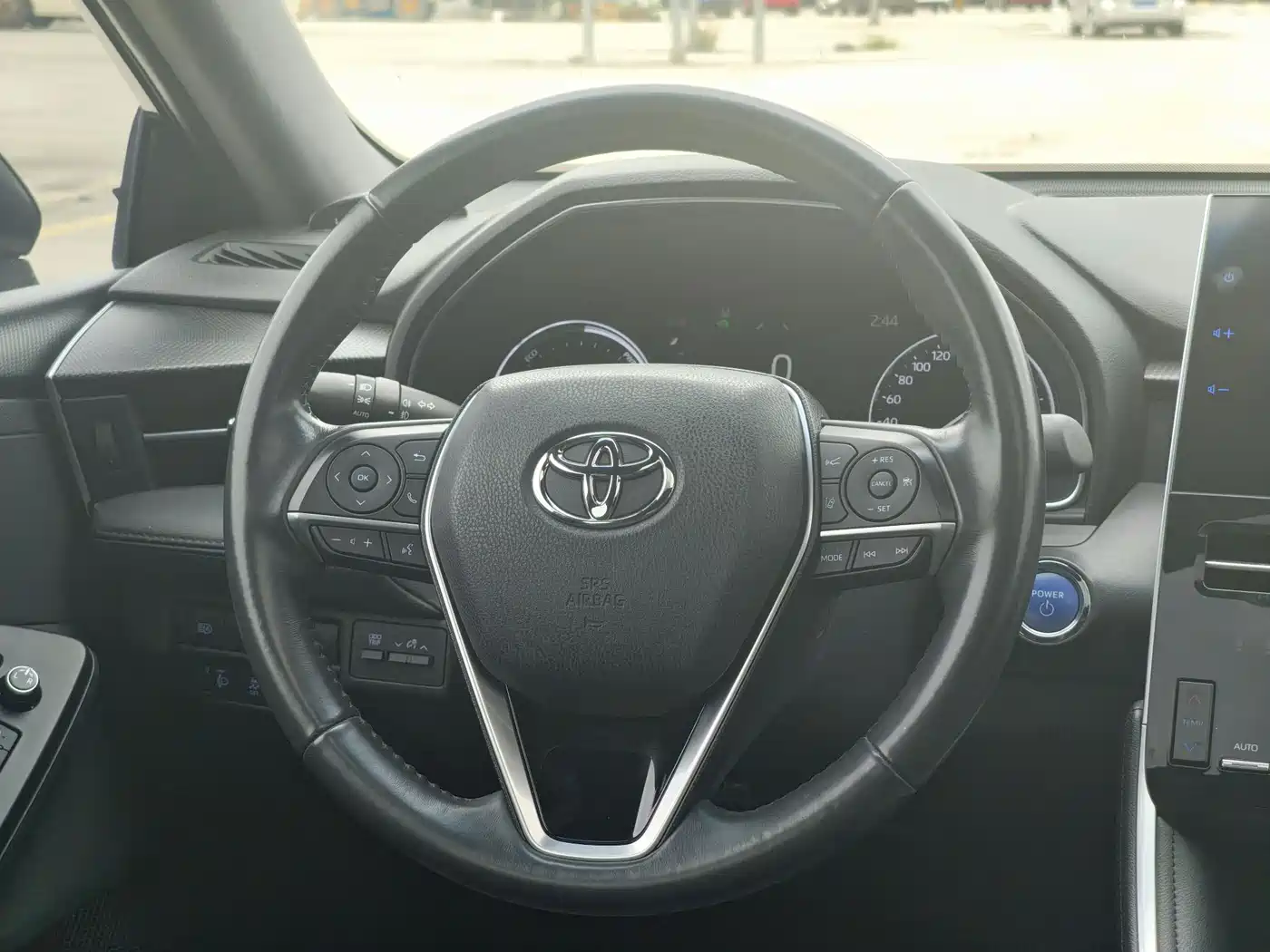 Toyota Avalon 2022 Hybrid 2.5L Luxury Edition фото 22