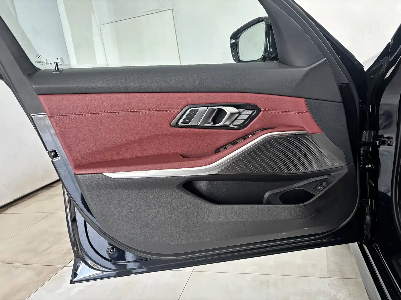 BMW 3 Series 2025 325Li M Sport Package фото 11