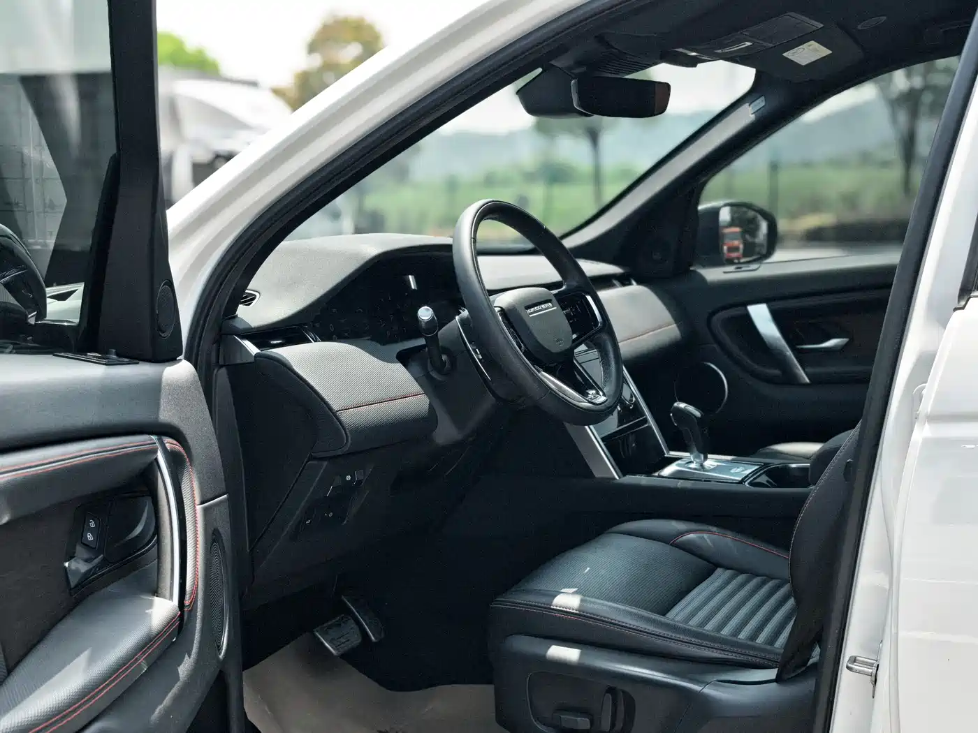 Land Rover Discovery Sport 2023 249PS R-Dynamic SE Performance Technology Version фото 9