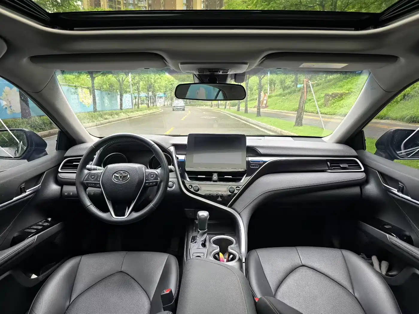 TOYOTA CAMRY