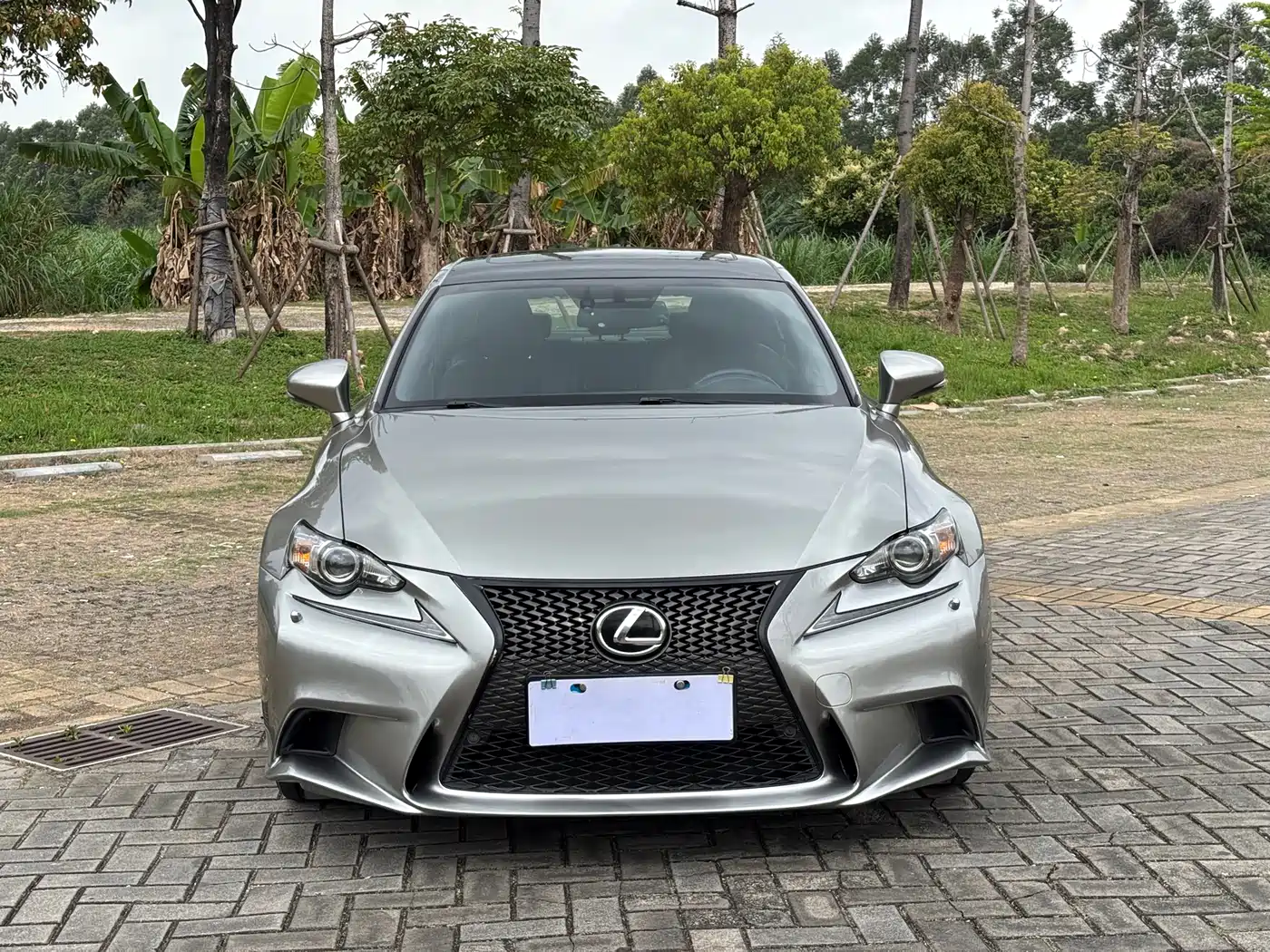 Lexus IS 2015 200t F SPORT фото 2