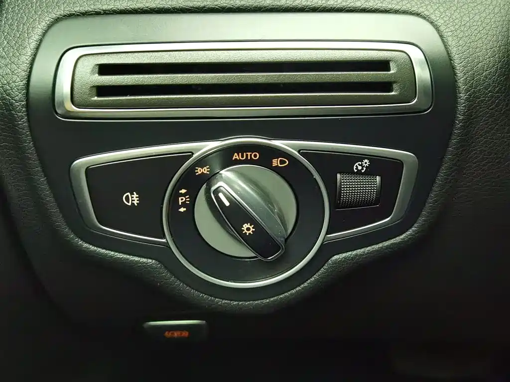Mercedes-Benz C-Class 2019 C 180 L Fashion Sport Edition фото 21