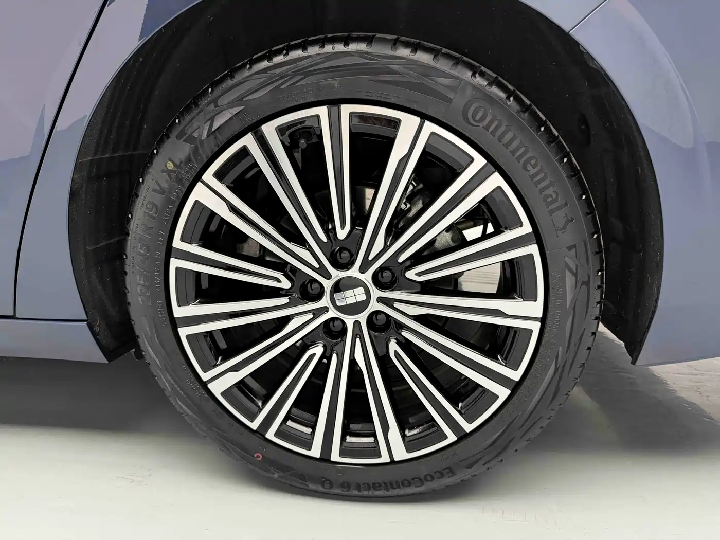 Geely Galaxy Galaxy A7 2025 EM-i фото 11