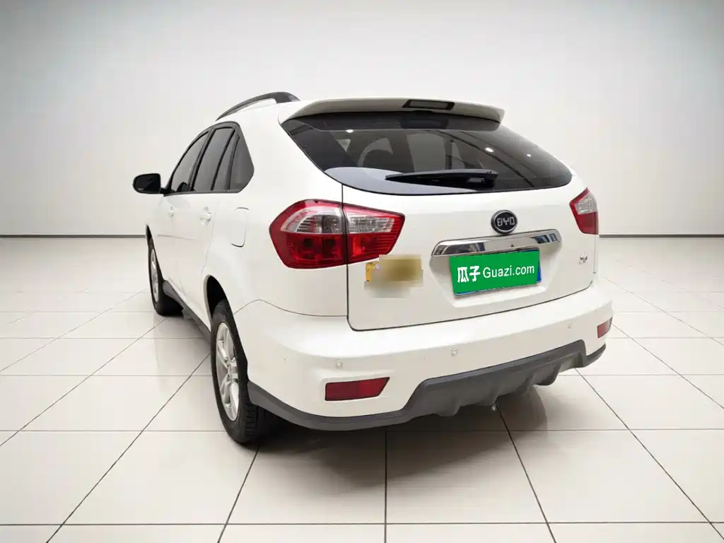 2015 BYD S6