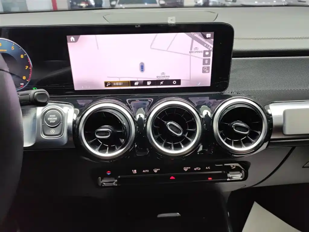 Mercedes-Benz GLB 2023 GLB 200 Style фото 11