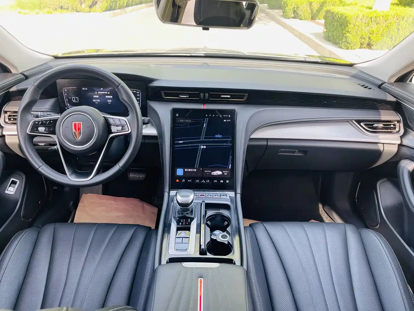 Hongqi H5 2024 1.5T DCT Smart Connect Flag Rhythm Edition фото 11