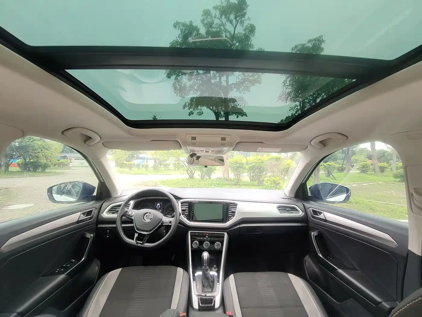 Volkswagen T-ROC 2019 230TSI DSG 2WD Fashion Type China VI фото 5