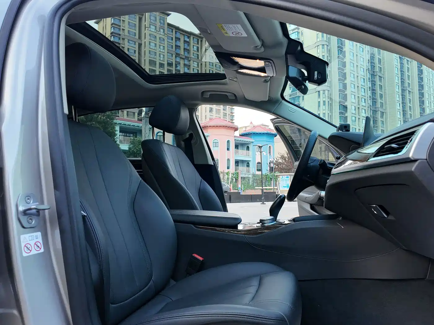 BMW 5 Series 2018 525Li Luxury Package фото 13