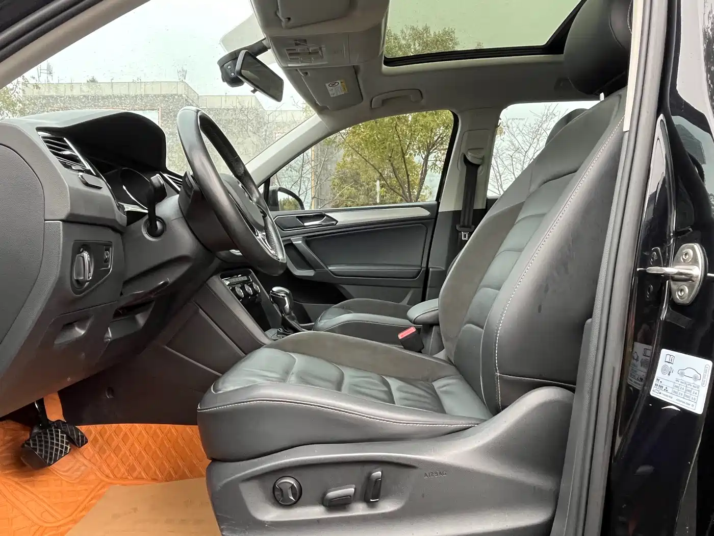 Volkswagen Tiguan L 2021 330TSI Automatic 2WD Smart фото 12