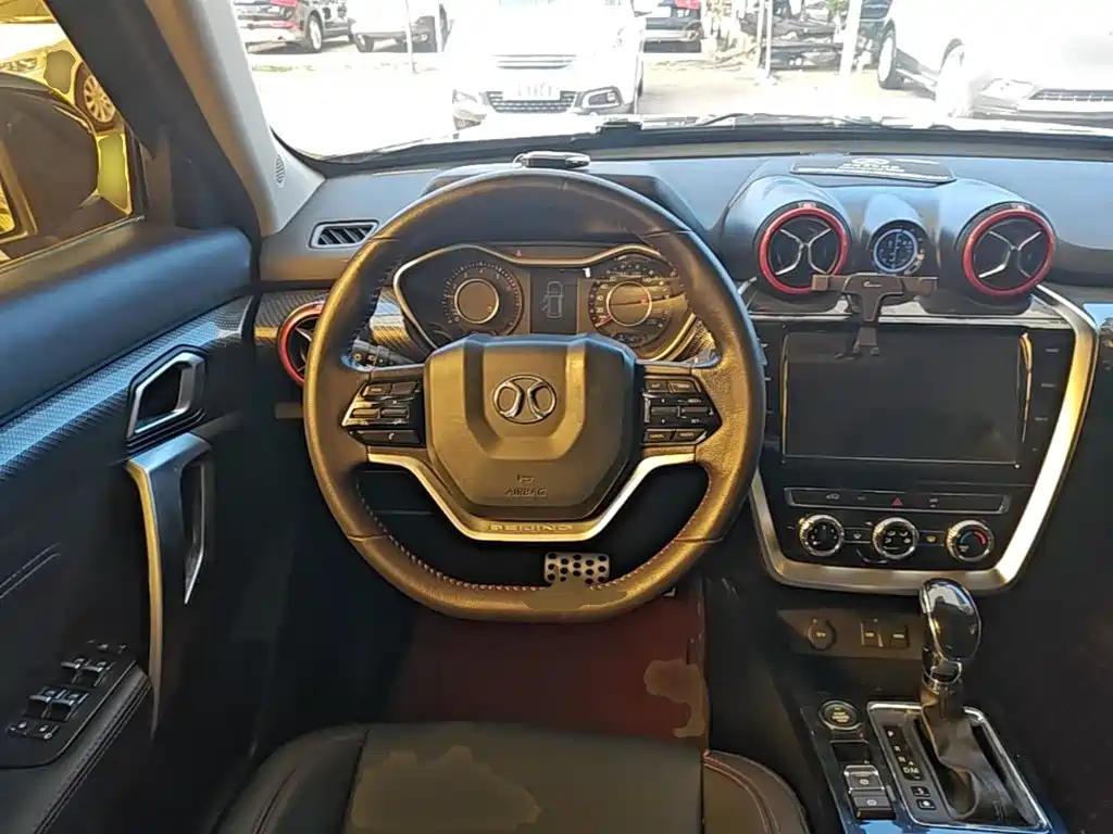 BAIC ORV Beijing Offroad BJ20 2017 2016 1.5T CVT Luxury