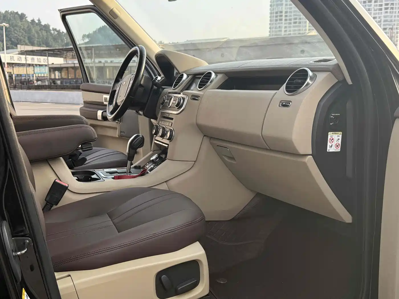 Land Rover Discovery 2010 3.0TDV6 HSE Diesel фото 14