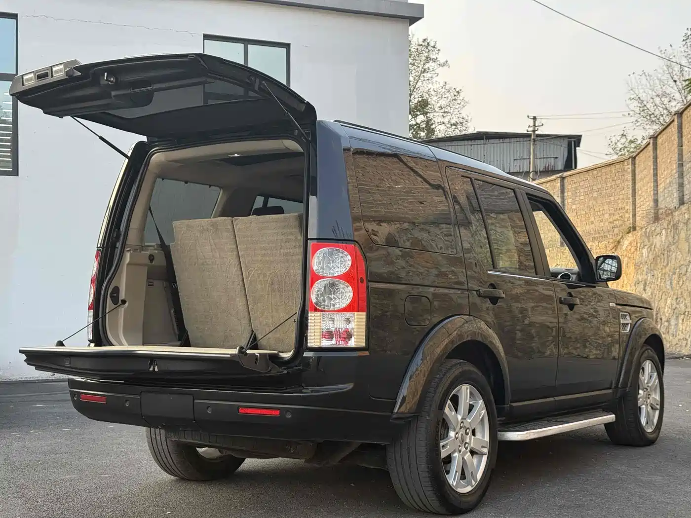 Land Rover Discovery 2010 3.0TDV6 HSE Diesel фото 17