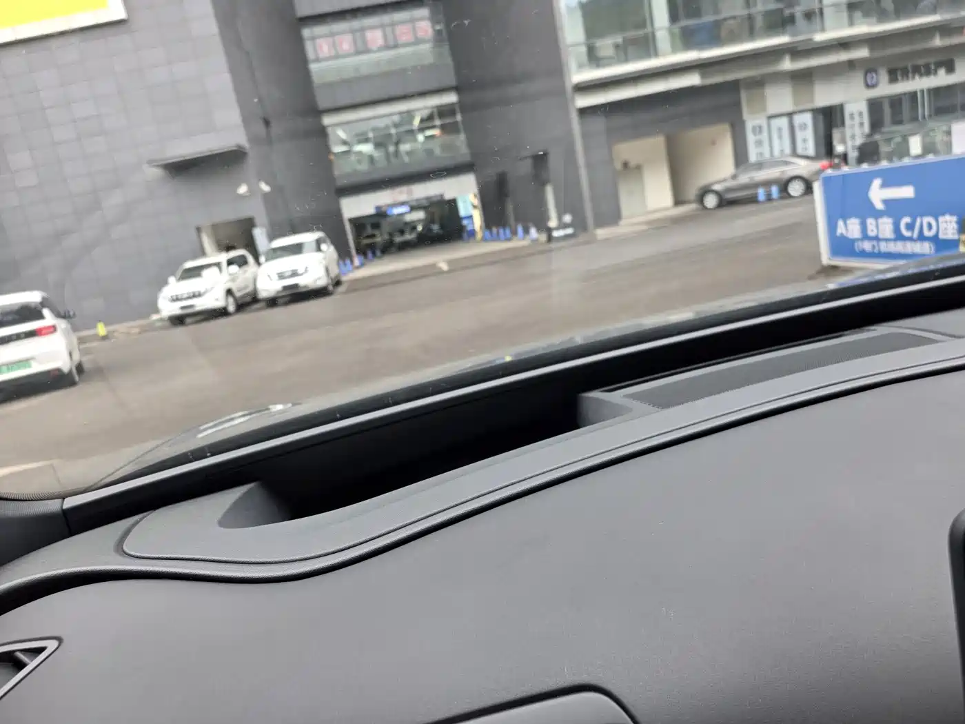 Volkswagen Unique 06 2025 2025 Ultra