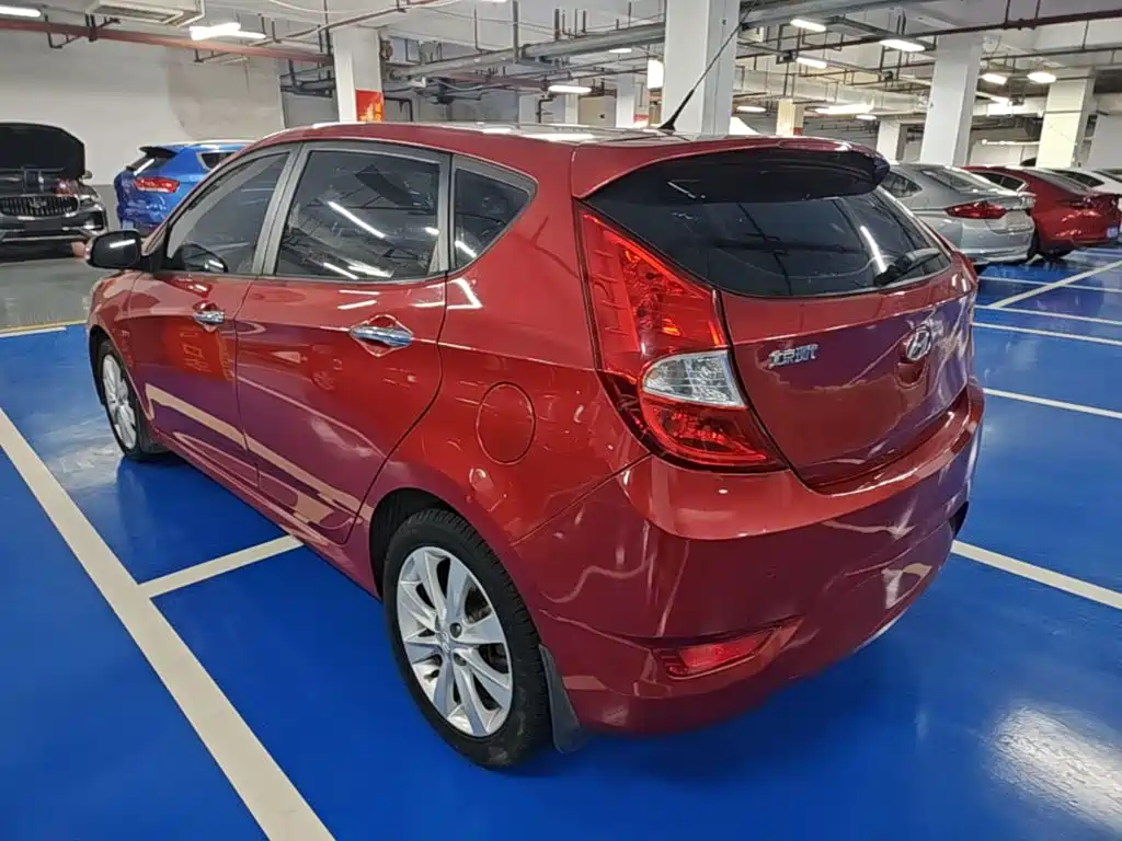 Hyundai Reina 2014 2014 Model 1.6L Automatic TOP
