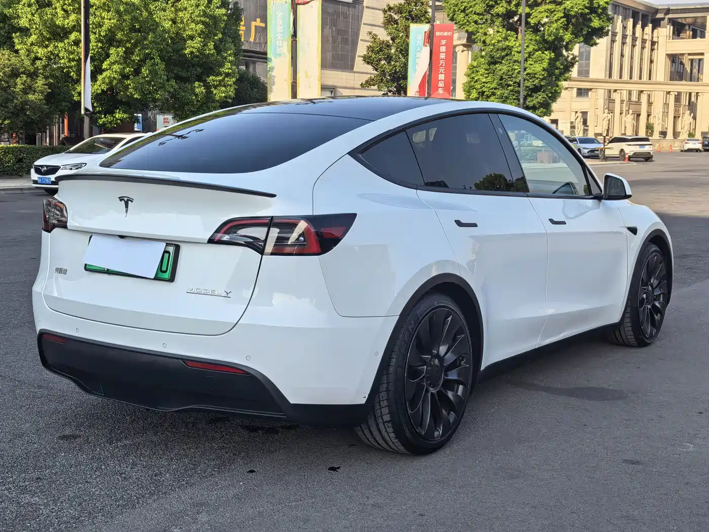 Фото 16 - Tesla Model Y