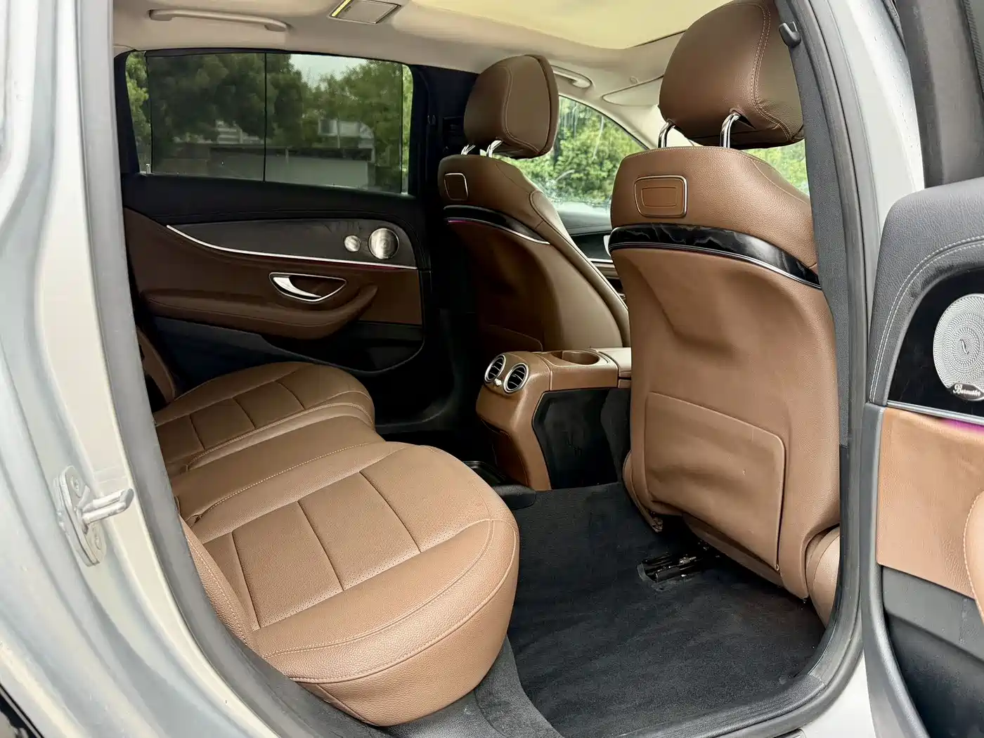Mercedes-Benz E-Class 2016 E 300 L Sport Fashion Type фото 16