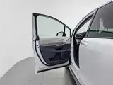 Фото 8 - Toyota Granvia