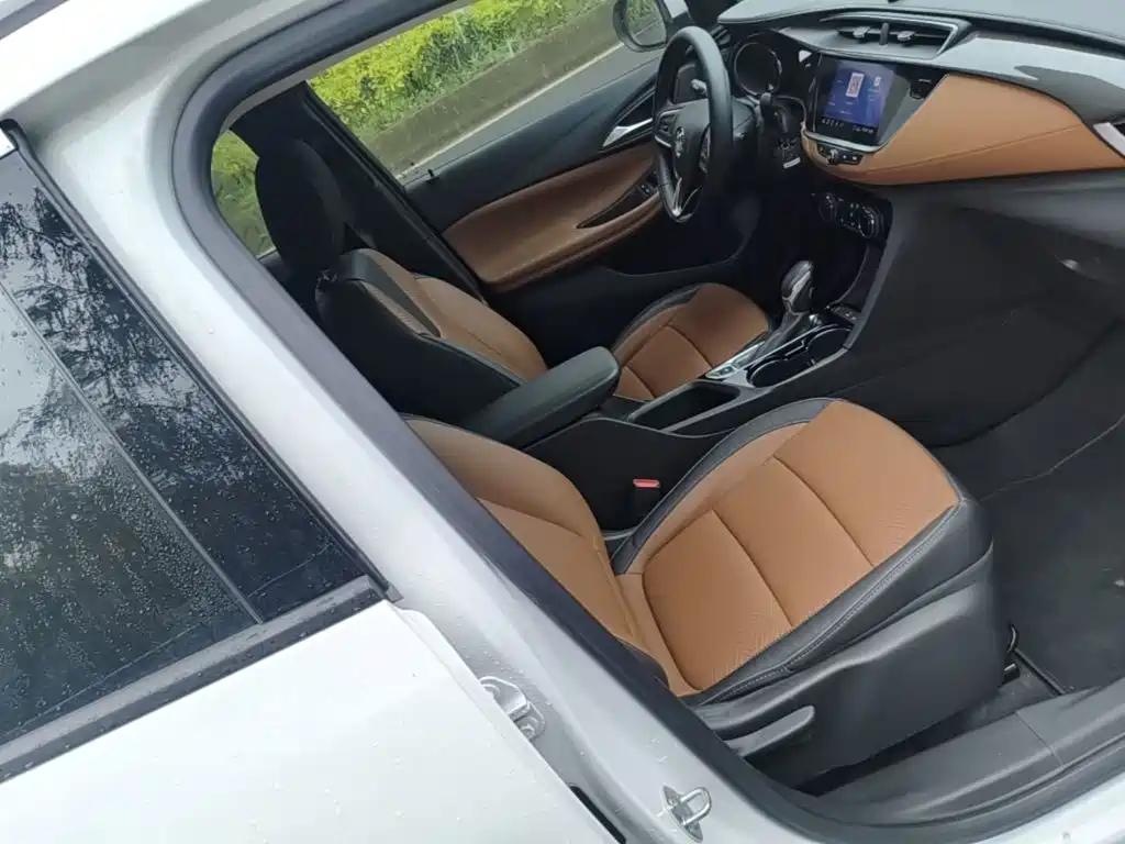 Фото 25 - Buick Encore GX