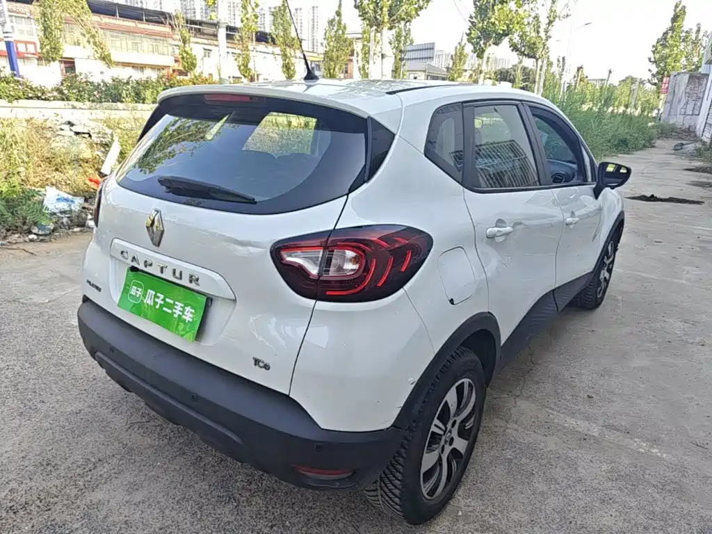 Renault Captur 2020 2018 TCe190 Urban Style