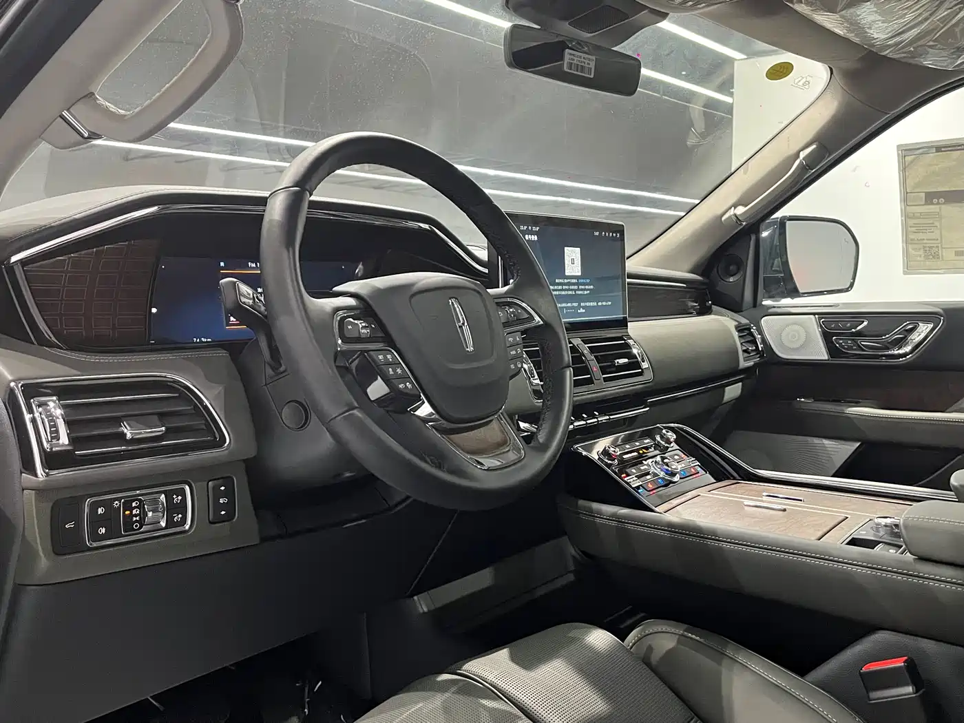 LINCOLN NAVIGATOR