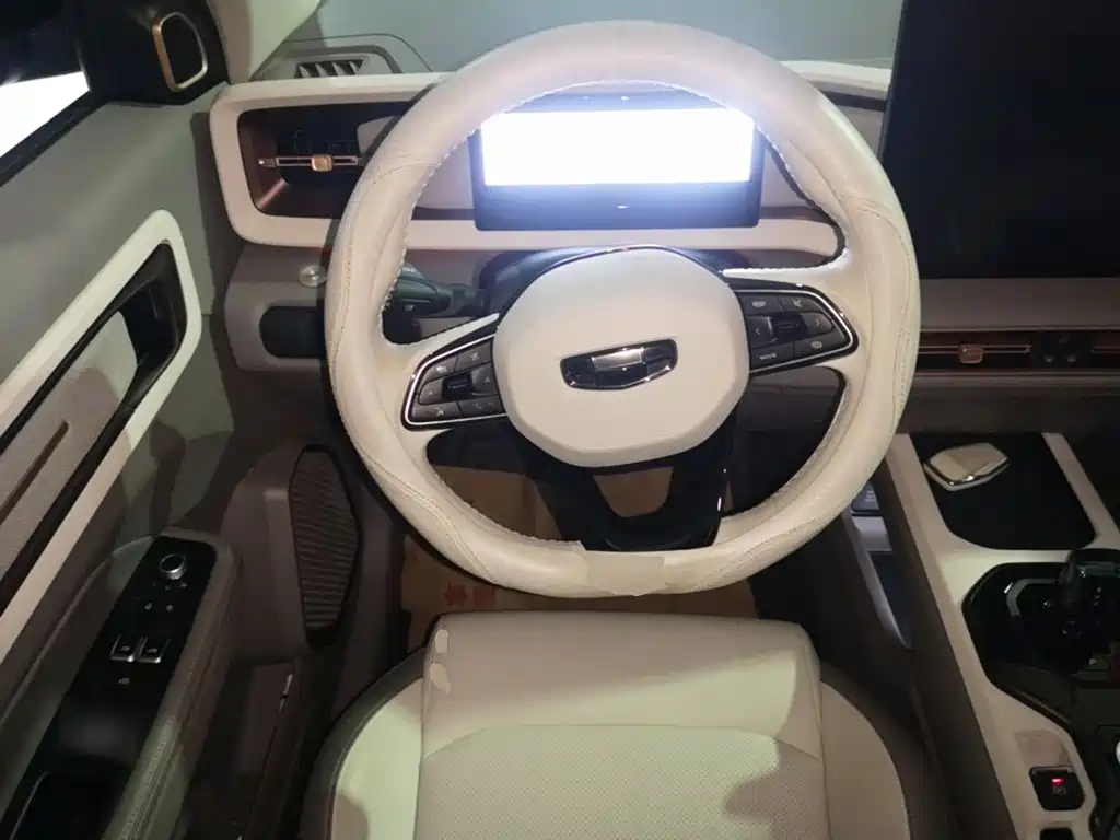Geely ICON 2025 2026 Chocolate 1.5TD Pure Edition