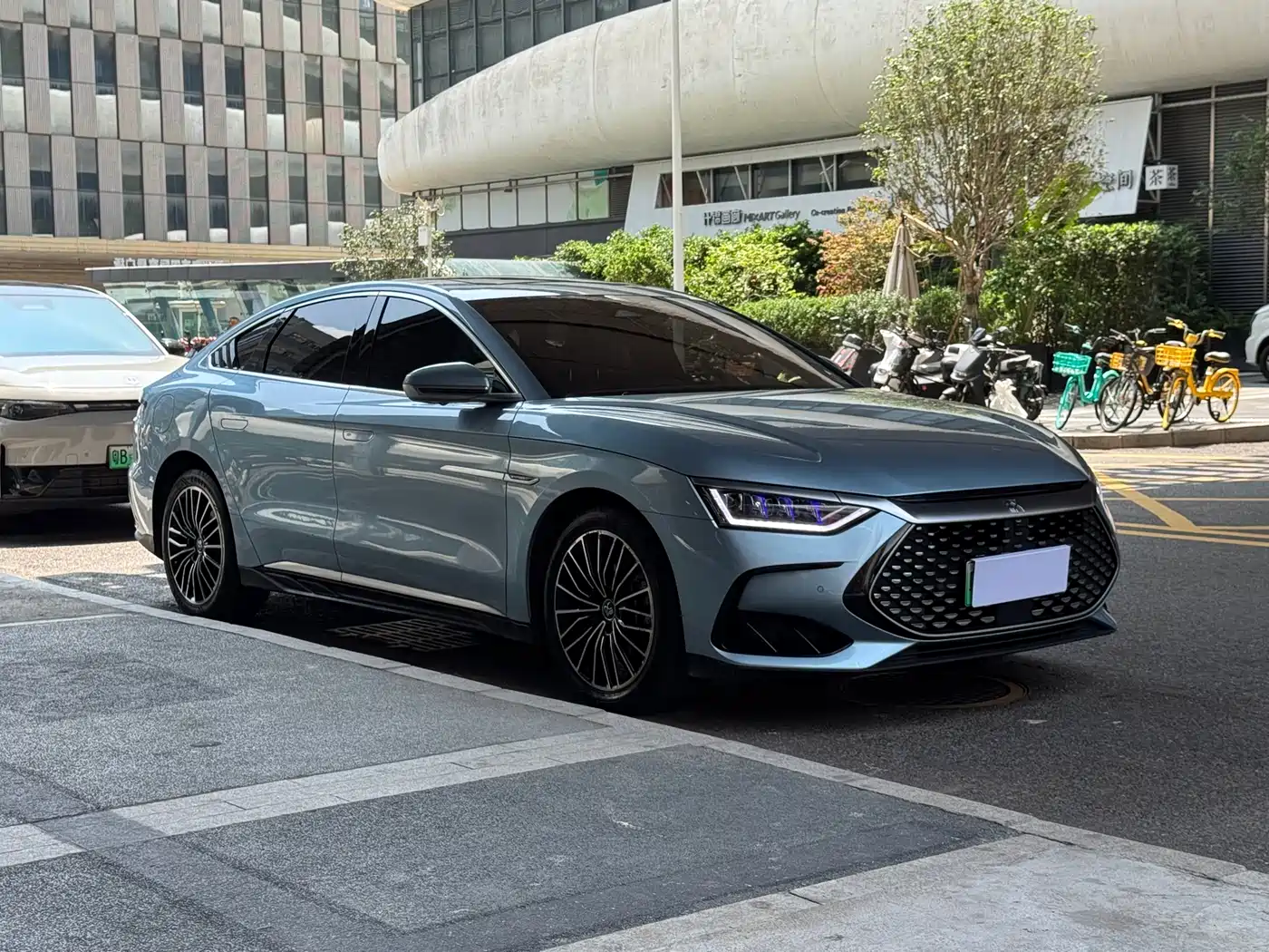 BYD Han 2023 DM-i Champion Edition 121KM Honor фото 14